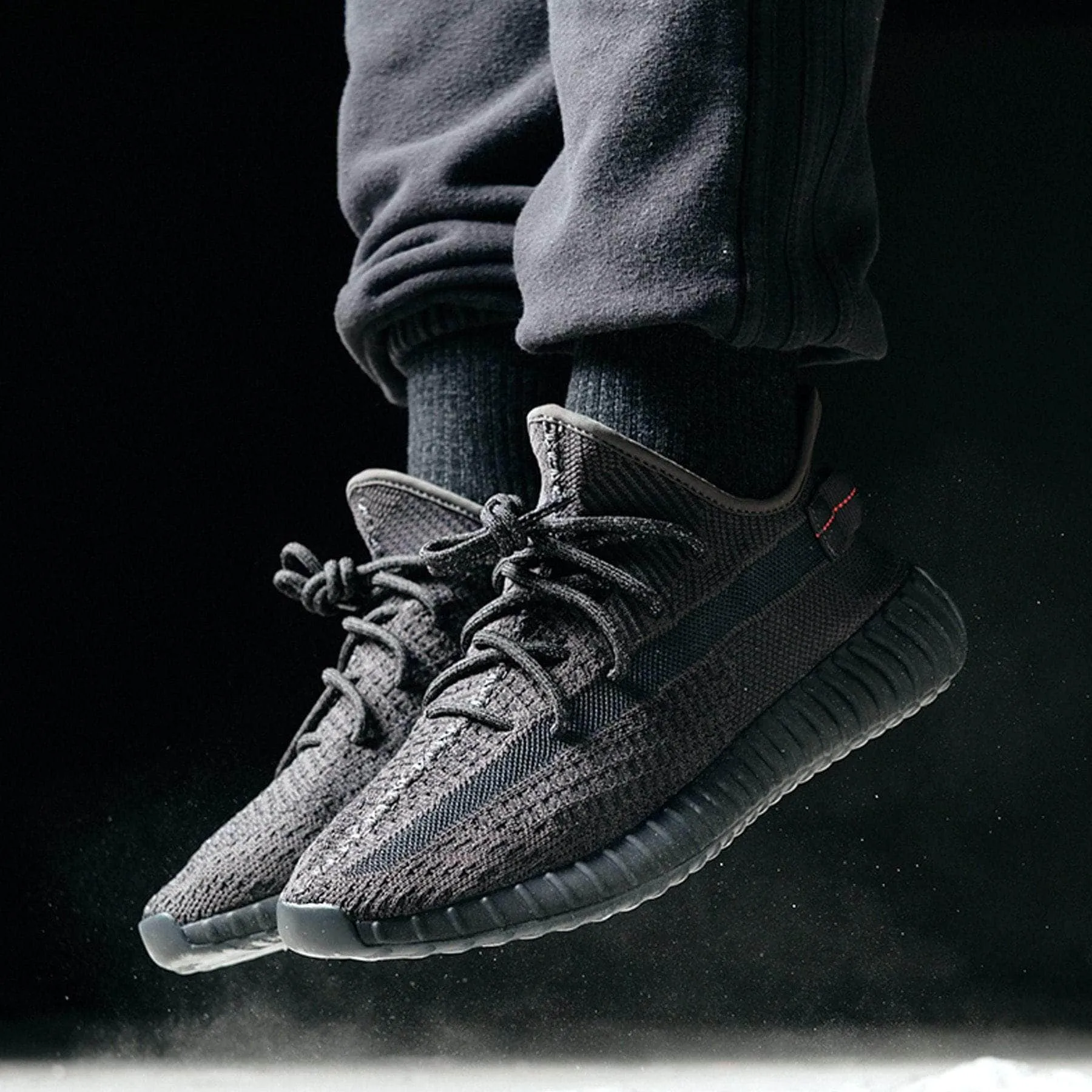 YEEZY BOOST 350 V2 BLACK REFLECTIVE